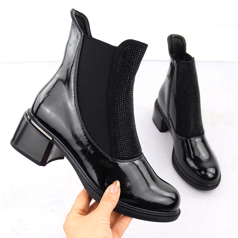 Vinceza crne lakirane ženske gležnjače s kubnim cirkonima crno 1