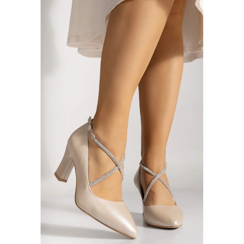 Kožne salonke s ukrasnim križnim remenima, bež BUTDAM 1