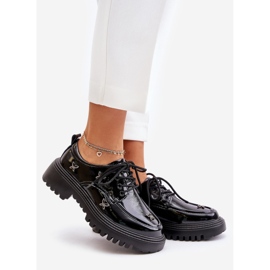 Lakirane ženske cipele s ukrasima od prirodne kože Artiker 55C1011 crne crno 1