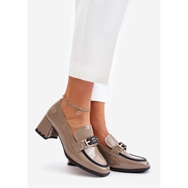 Lakirane ženske cipele na visoku petu s ukrasom Artiker 55C1054 Bež 1