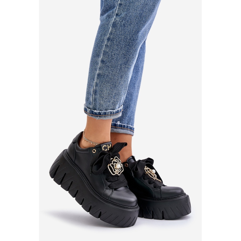 Ženske tenisice na masivnom potplatu sa zlatnim ukrasom CheBello 4530 crne crna 1