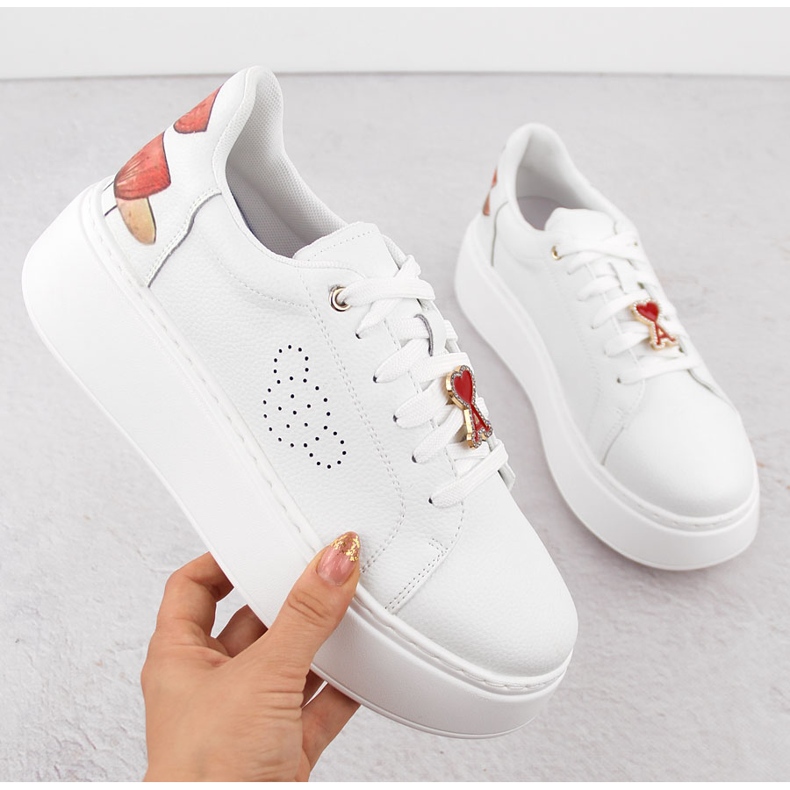 Kožne sportske cipele na platformu bijele boje Vinceza 89101 bijela 1