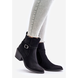 Glamer crne kaubojske čizme na visoku petu sa špicastim vrhovima, izolirane, s patentnim zatvaračem crno 1