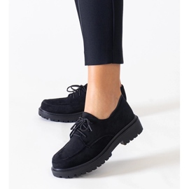 Crne ležerne cipele na vezanje od eko brušene kože Eduardana crno 1