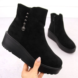 Ženske gležnjače od brušene kože na debeloj platformi, crne Potocki 11305 crna 1