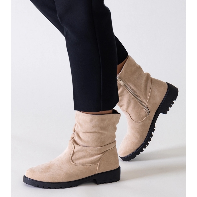 Bež gležnjače s volanima od eko antilop kože Hinda 1