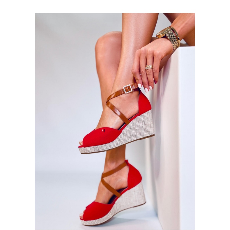 Berna crvene sandale na klin s otvorenim prstima - Inello crvena 1