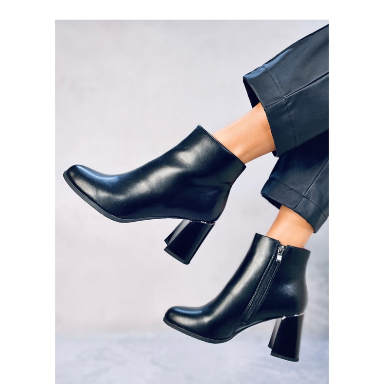 Crne gležnjače sa stabilnom petom crno 1