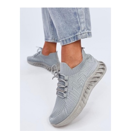 Sive sportske cipele s čarapama siva 2