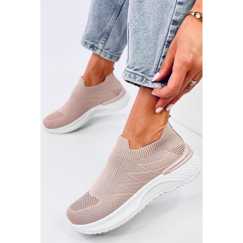 Ružičaste sportske cipele s čarapama ružičasta 1