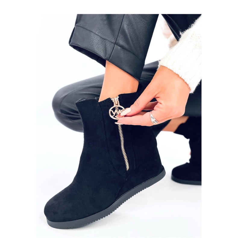 Vavin Crne gležnjače na klin sa zlatnim patentnim zatvaračem - Inello crno 1