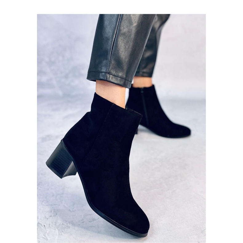 Klasične gležnjače na visoku petu Annie Black - Inello crna 2