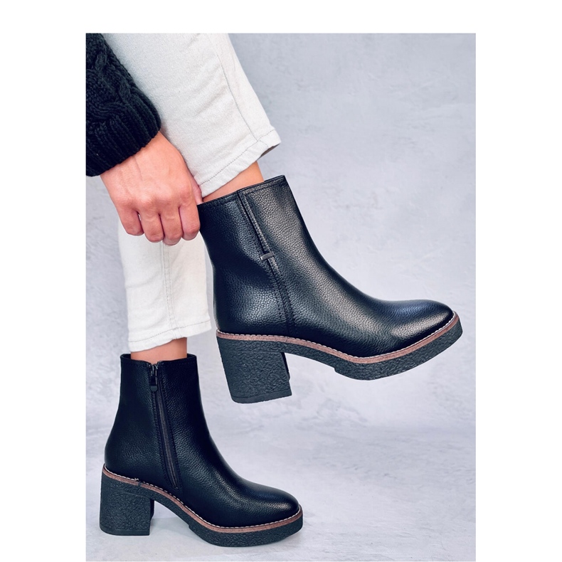 Tamika Crne gumene gležnjače na visoku petu - Inello crna 2