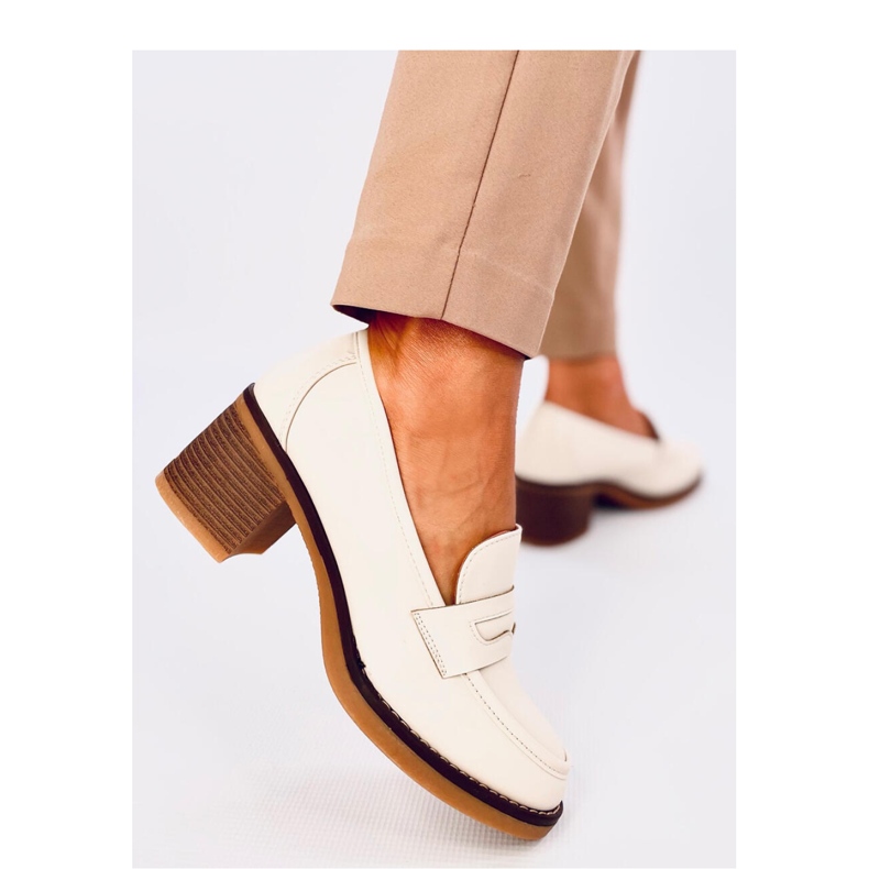 Bež mokasine s visokom petom 1