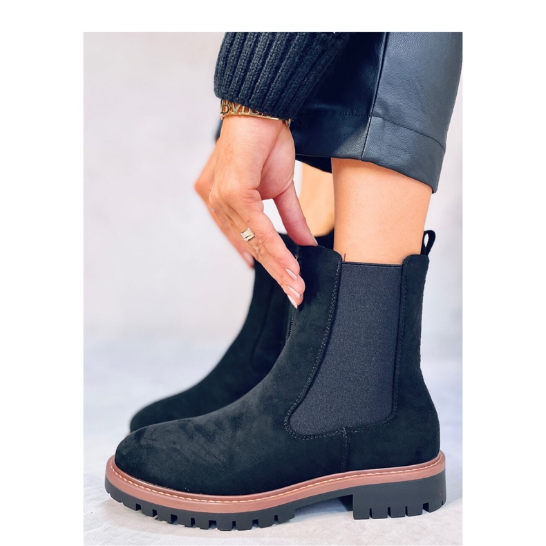 Fuqua Crne Chelsea čizme od brušene kože - Inello crna 2