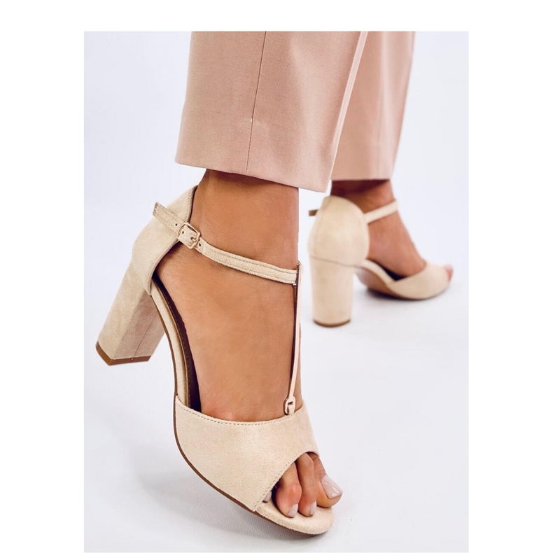 Ferdi Beige sandale na visoku petu sa zlatnim ukrasom - Inello bež 1