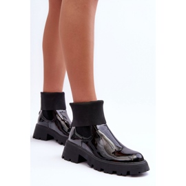 Step in style Chelsea čizme Model Pavo DES925M Black Lakier - Zakoračite sa stilom crno 1