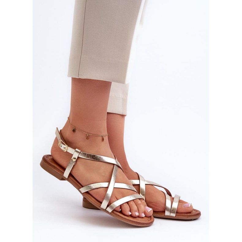 Maciejka Ženske kožne sandale sa zlatnim remenom 1
