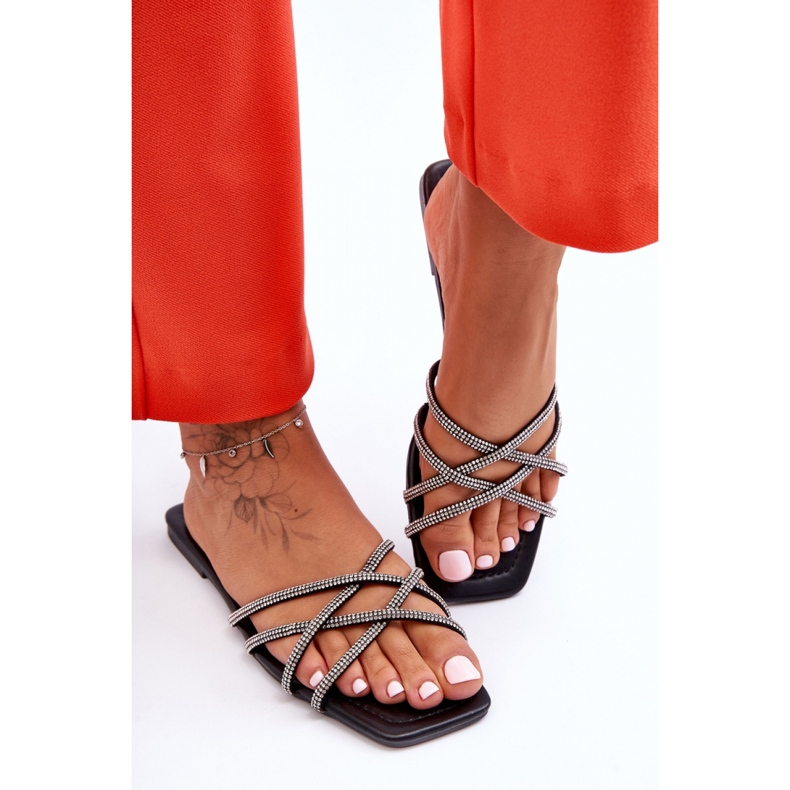 Step in style Japanke za sandale Model Leomi 5628-2 CLA-1 crne - Zakoračite sa stilom crno 1