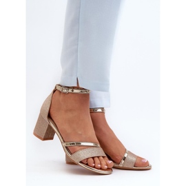 Step in style Sandale Model Ploemis 20244 Zlatne - Zakoračite sa stilom žuta boja 1