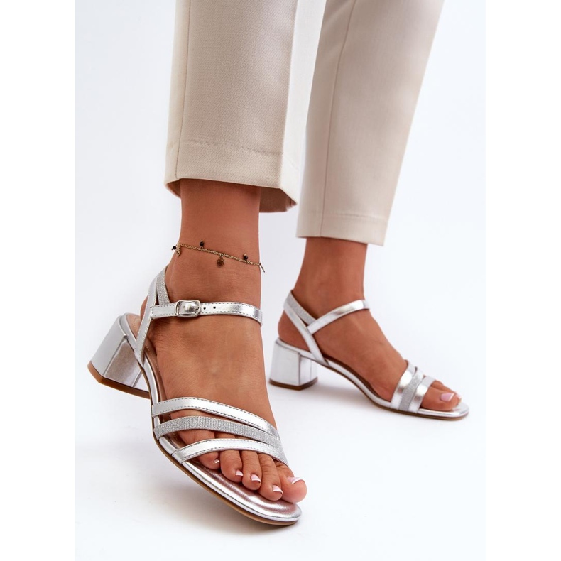 Step in style Sandale Model Sergio Leone SK046 Srebrne - Zakoračite sa stilom siva 1