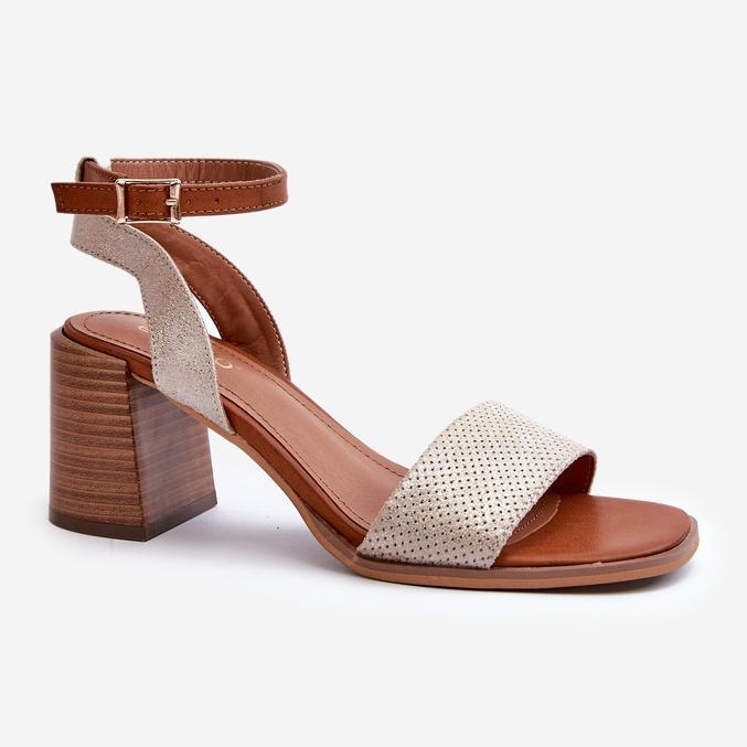 Step in style Sandale Model Ronvia 24SD35-7082 Zlatne - Zakoračite sa stilom žuta boja 2