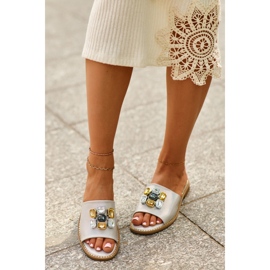 S. BARSKI Ženske ravne sandale sa ukrasima bež 2