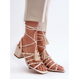 Ženske sandale s nitnama 3973, bež 1