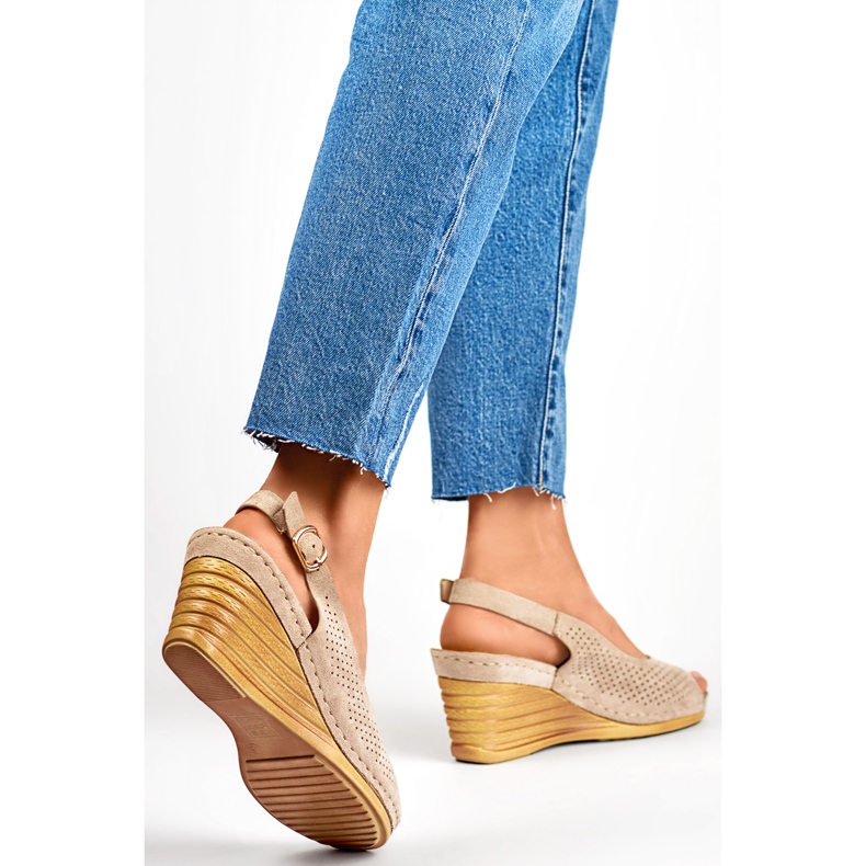 Ženske sandale na klin GD-FL1243KH, bež 1