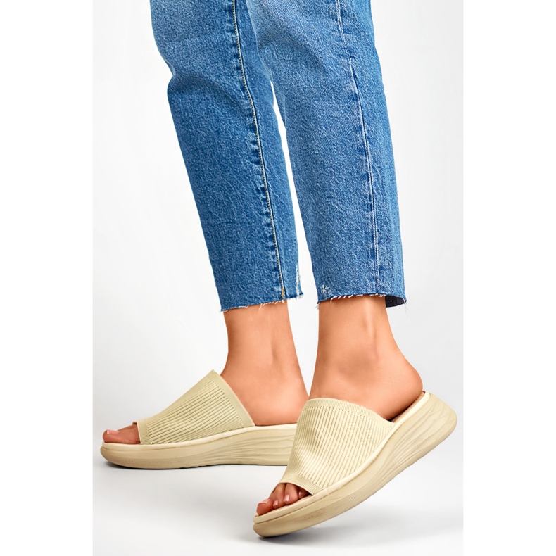 Japanke sandale Model G3188-7BE Bež - PRIMO 1