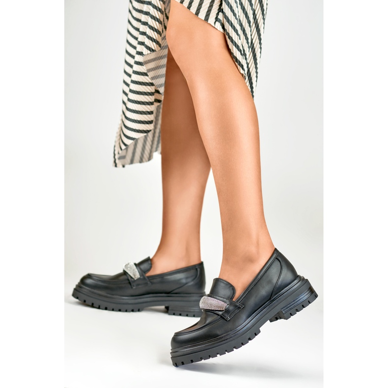 Ženske cipele s ukrasom 7961B crno 2