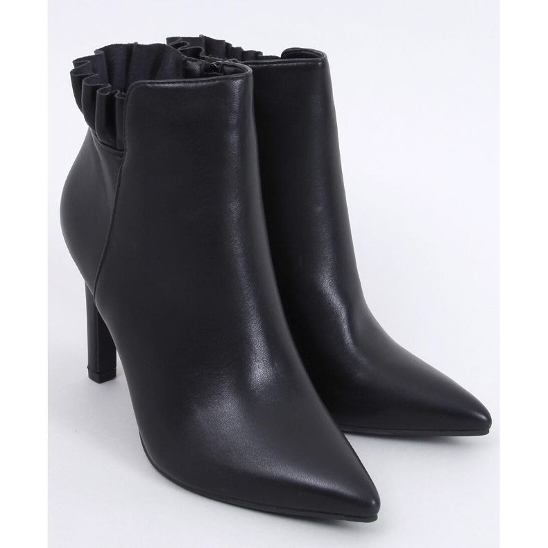 Etnea Crne gležnjače na visoku petu crna 1