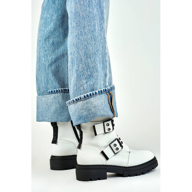 Ženske lakirane radničke čizme s kopčama, bijele 250007W-PU bijela 2