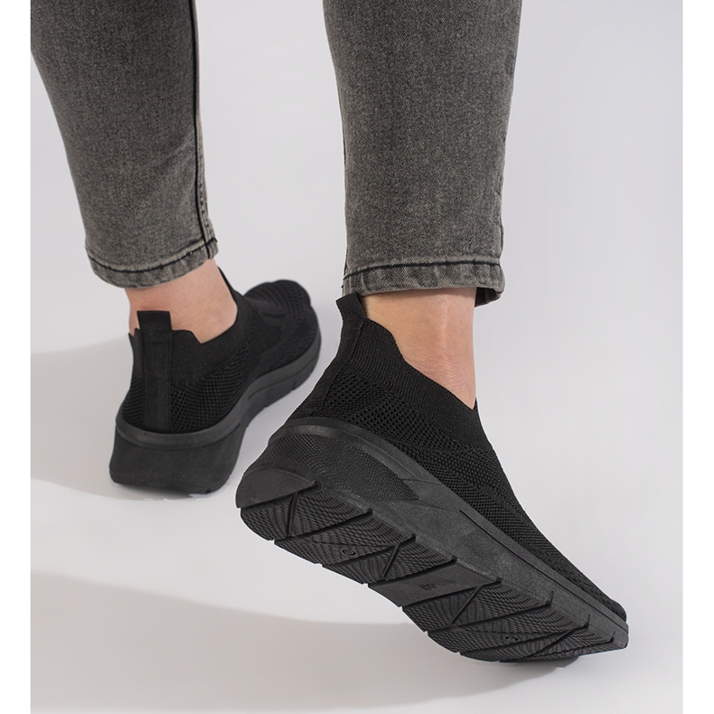 Crne ženske tenisice za fitness crno 2