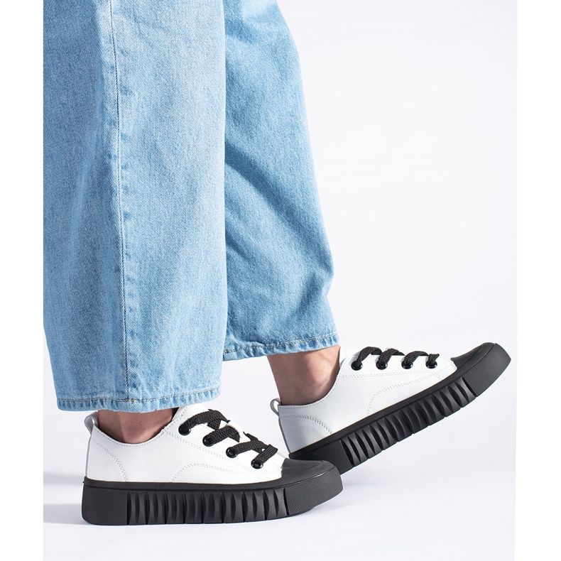 Bijelo-crne niske tenisice od prirodne kože bijela 1