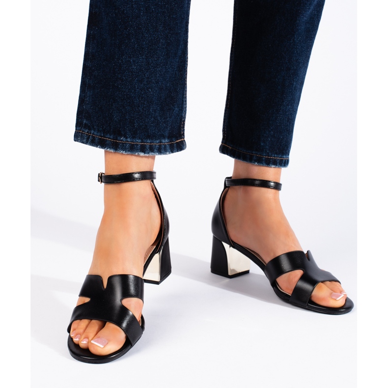 Crne sandale na nisku petu crna 1
