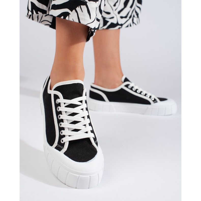 Udobne ženske tenisice crne boje crna 1