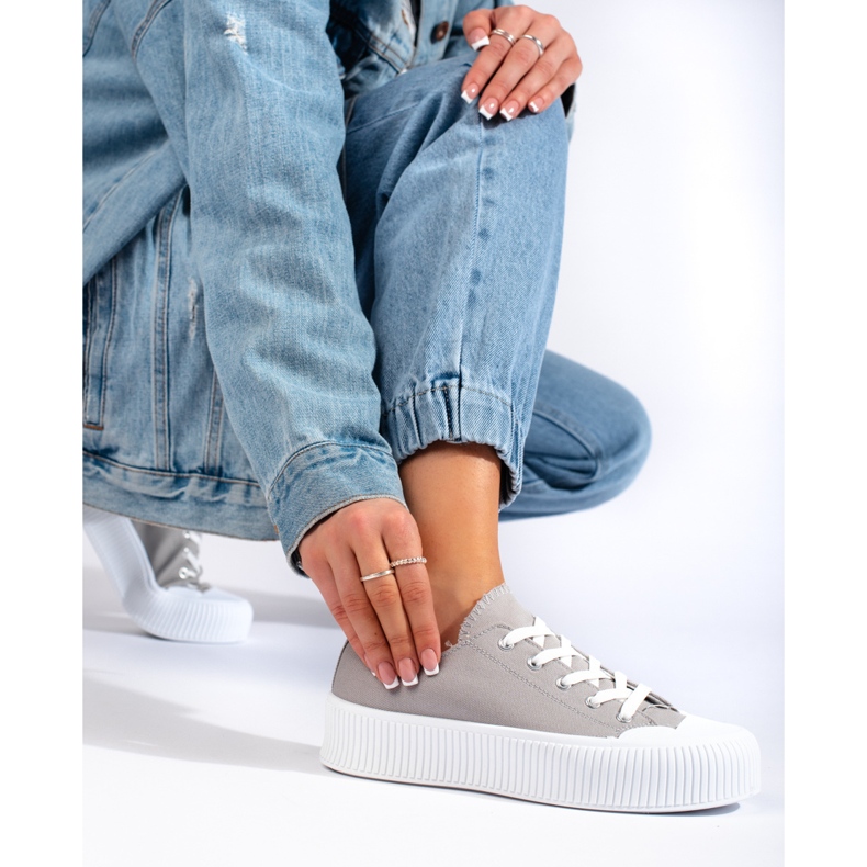 Ženske sive tenisice s platformom siva 2