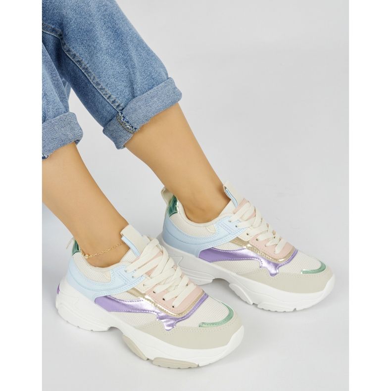 Raznobojne ženske sportske cipele s debelim potplatom bež 1