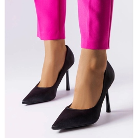 Crne igle sa satenskom završnicom iz Vinceza crna 1