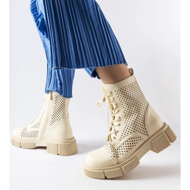 Corpus bež ažur čizme 1