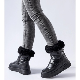 Crne izolirane čizme za snijeg s krznom Oliver crna 1