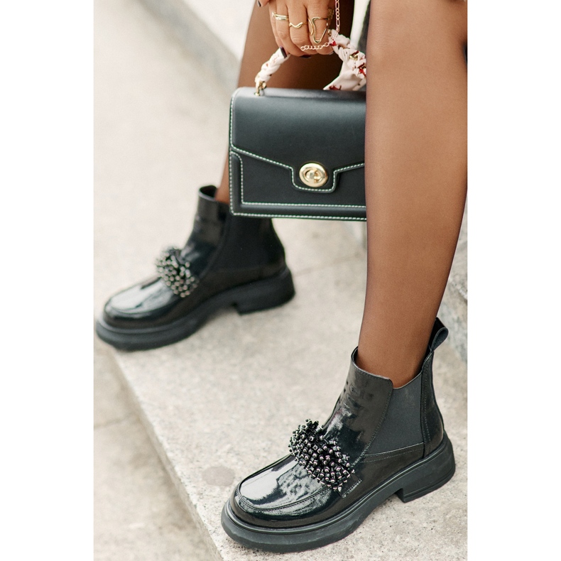 Kožne lakirane gležnjače s ukrasom, izolirane natikače, crni Solimav crna 2