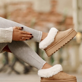 Čizme za snijeg s niskim gornjim dijelom s krznom na platformi Eco Suede Camel Neathoria smeđa 2