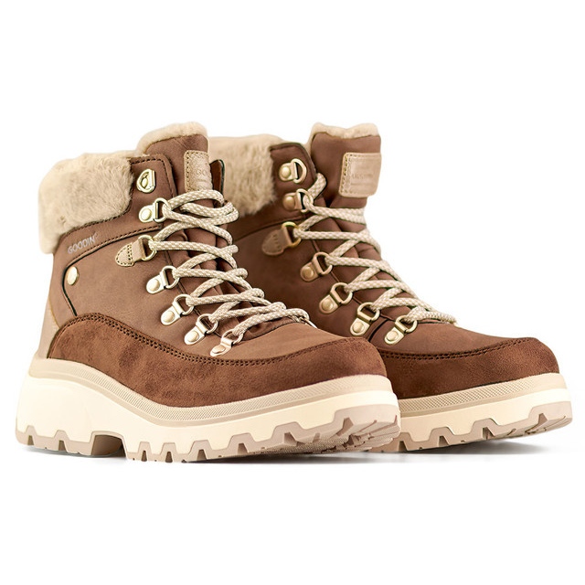 Smeđe trekking čizme, izolirane, zimske čizme na vezanje smeđa 1