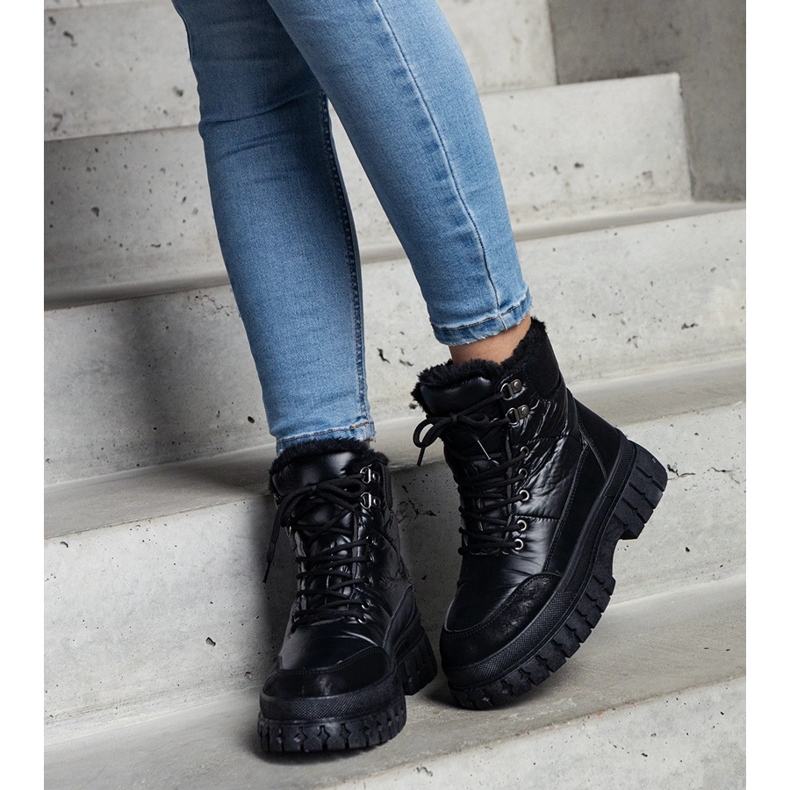 Crne izolirane čizme za snijeg iz Ozera crna 1