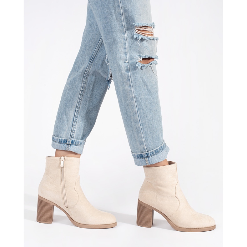 Klasične ženske gležnjače od brušene kože bež boje 2