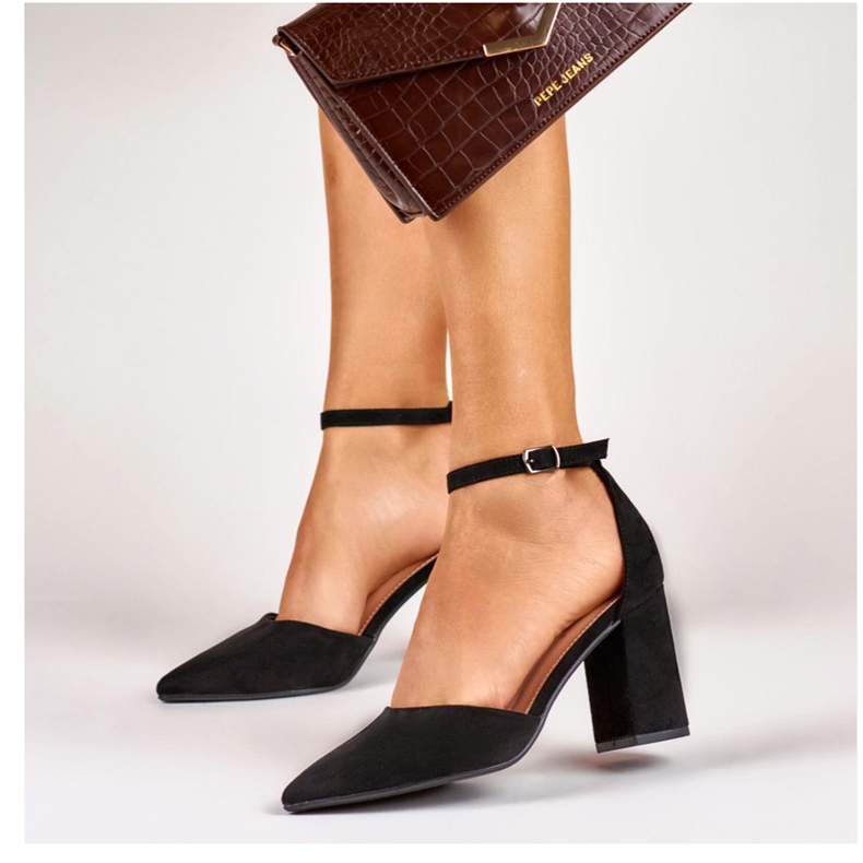 Crne cipele s visokom petom i kopčanjem na gležnju QA203B crna 1