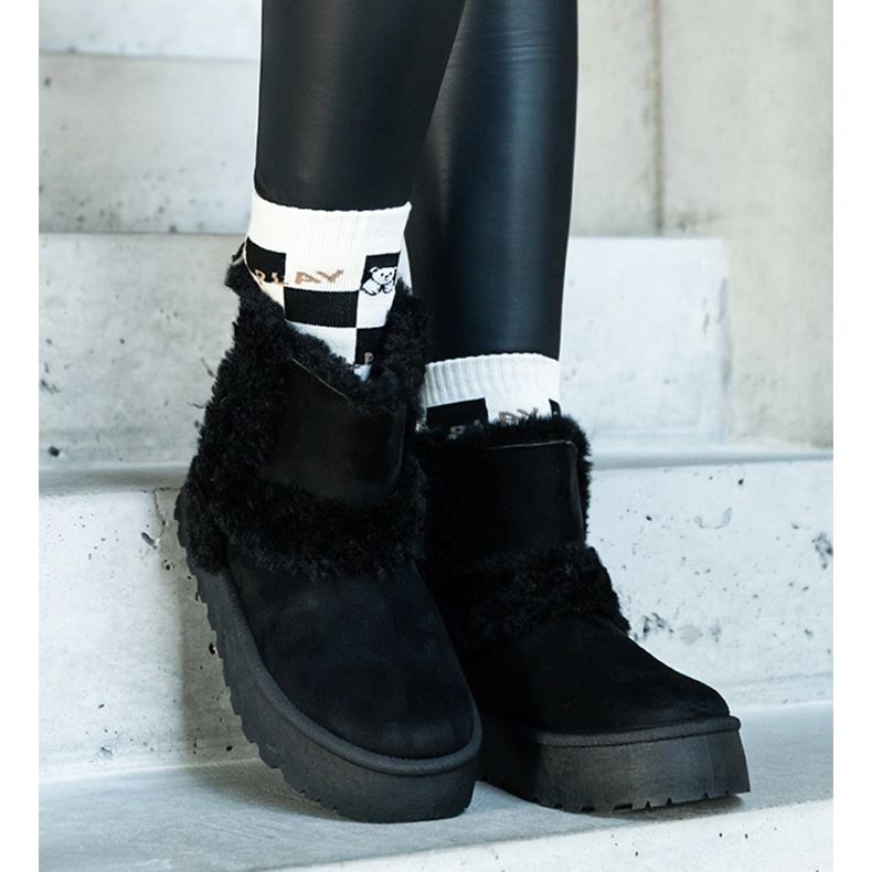 Petersove crne čizme za snijeg s platformom od eko antilop kože ukrašene krznom crno 1