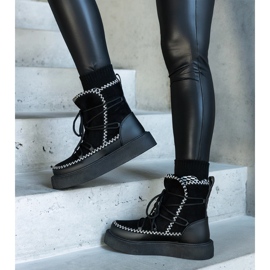 Crne čizme za snijeg s platformom i vezicama ukrašene Mckenzie vezom crna 1